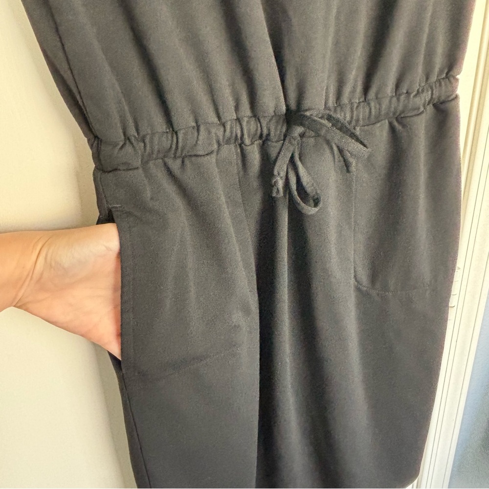 32 Degrees Cool Black V-Neck Dress - Picture 4 of 5
